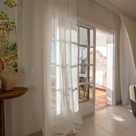 Mosaico Ocean View Boutique Адехе