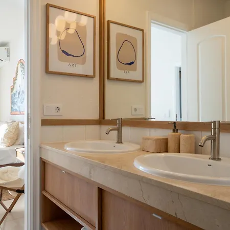 Mosaico Ocean View Boutique Apartman *