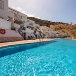 Mosaico Ocean View Boutique *